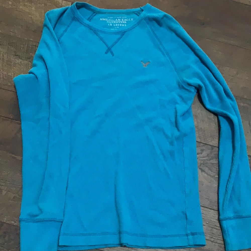 Men’s American Eagle long sleeved shirt